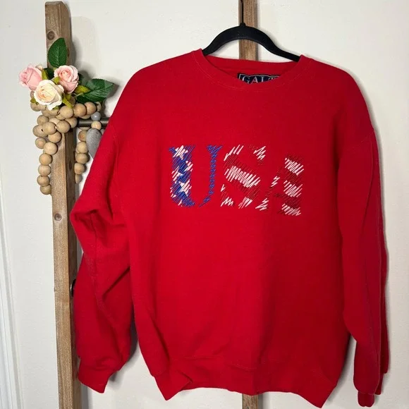 Galt Sand Red USA Vintage Embroidered Crewneck Sweatshirt Women Size Medium - Picture 1 of 8